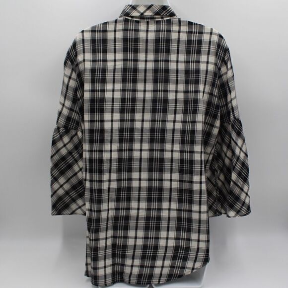 Black and white 100% cotton plaid Ralph Lauren button down - Picture 2 of 9